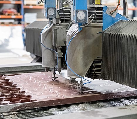 photo industrie ERIKS St Marcellin - découpe jet d'eau